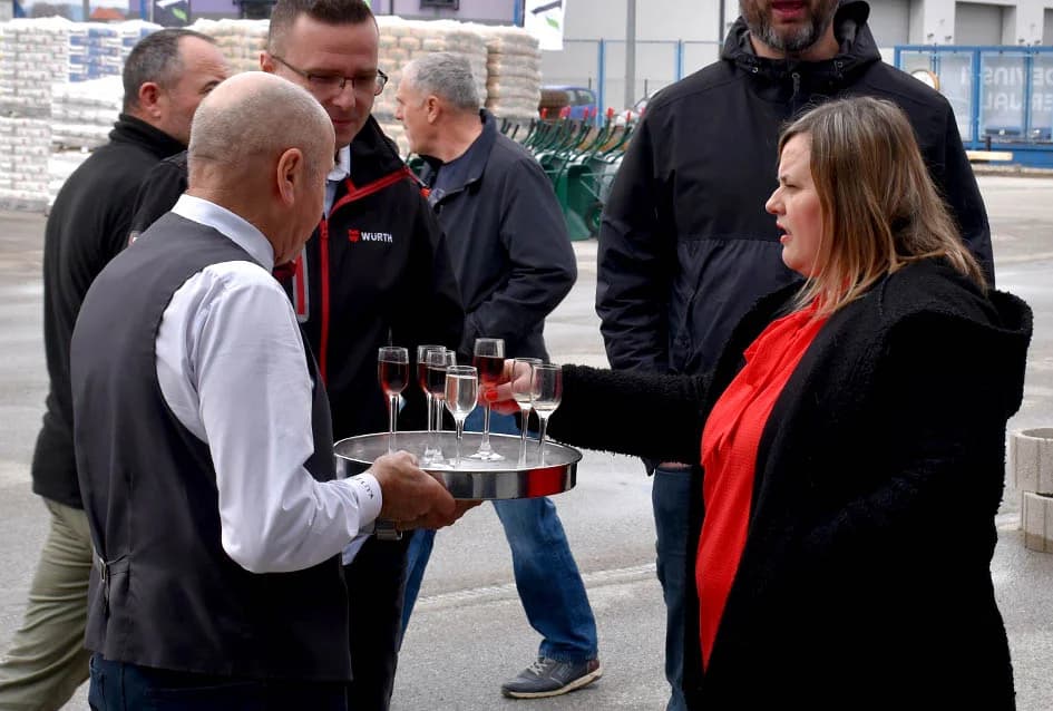 PROŠIRENA PONUDA: Tvrtka Agronom svoje prvo stovarište građevinskog materijala otvorila u požeškoj Industrijskoj zoni