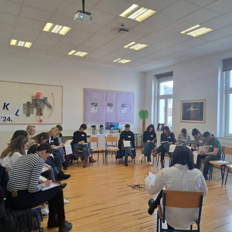 U Tjednu psihologije održana druga edukacija ʼPoMoZi Daʼ u Požeško – slavonskoj županiji
