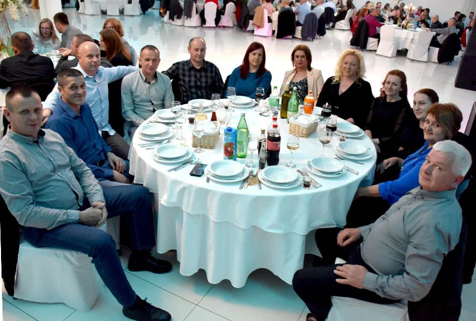 Veselilo  se 280 lovaca i njihovih prijatelja
