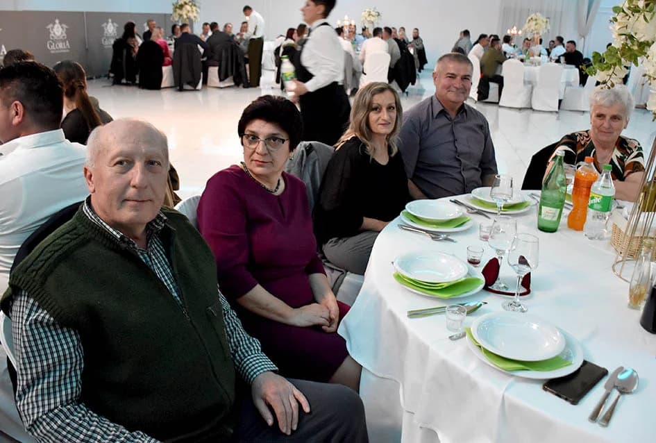 Veselilo  se 280 lovaca i njihovih prijatelja