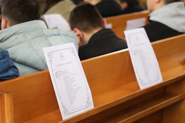 Polaganjem vijenaca i paljenjem svijeća odana počast poginulim hrvatskim braniteljima s pleterničkog područja