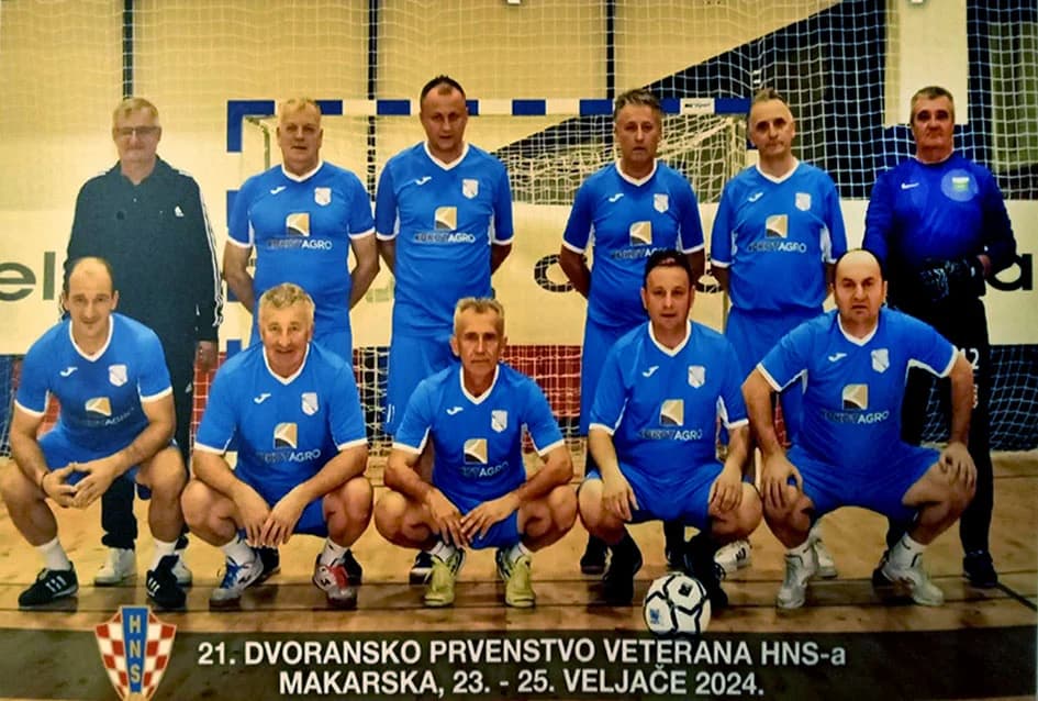 21. DVORANSKO NOGOMETNO PRVENSTVO VETERANA U MAKARSKOJ: Požežani stekli nova iskustva i prijateljstva
