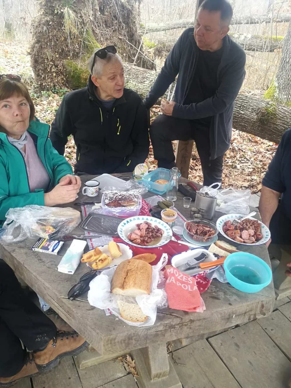 POHOD PO OKOLINI: Požeškom gorom od Pleternice do Požege išli su planinari požeškog Sokolovca