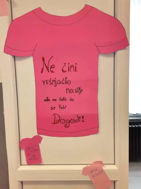 Okruglim stolom obilježili Dan ružičastih majica