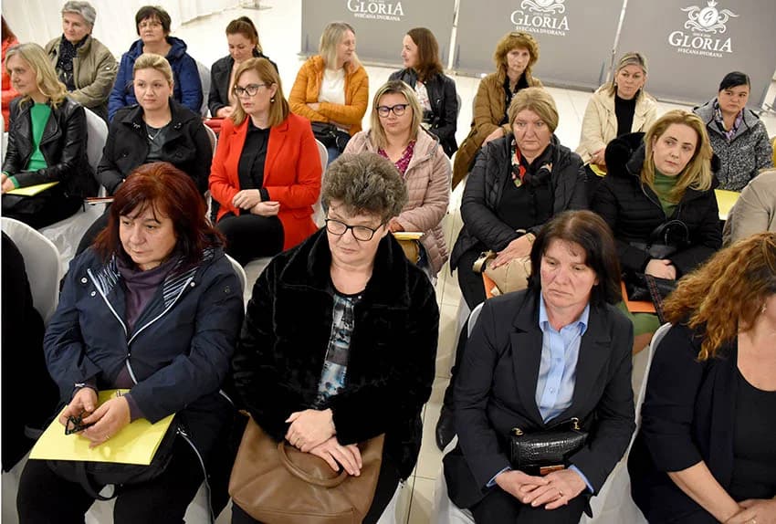 Požeška Udruga osoba sa invaliditetom provodi projekt „I treća dob u domu mom“ kroz koji 30 žena pomaže starim osobama