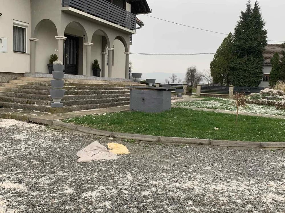 VESELJE U KRIVAJU: Uz dvorište pokriveno perjem Kelečići rođenje unuka Lovre proslavili okupljanjem rodbine i prijatelja!