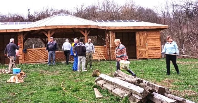 Akcija čišćenja terena  iza bivše općinske zgrade u Ruševu