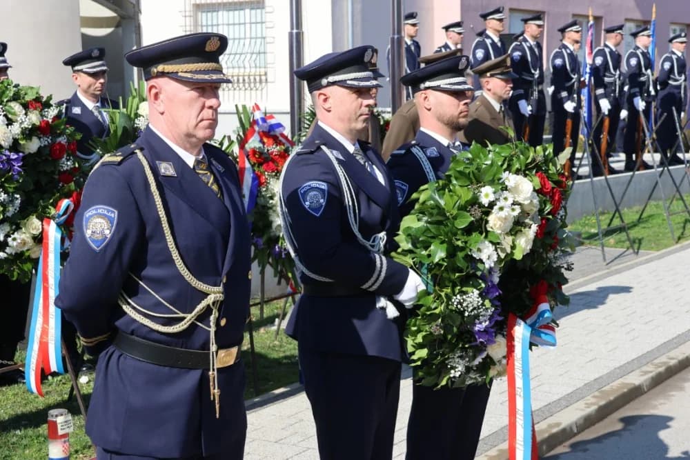/FOTO-VIDEO/ Proslavljena hrabrost i odlučnost čovjeka koji je u Pakracu bio spreman dati vlastiti život