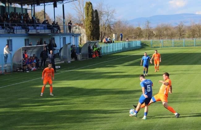 (FOTO) U derbiju začelja Slavija i Graničar neriješeno u Pleternici