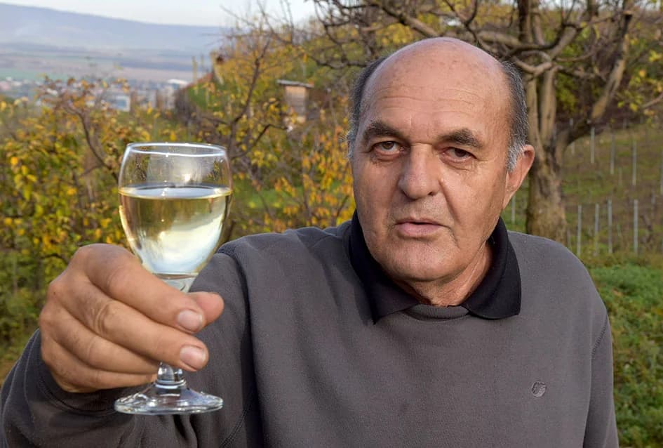 VINOGRADAR DINKO VOJAK IZ POŽEGE: Obitelj uključena u proizvodnju