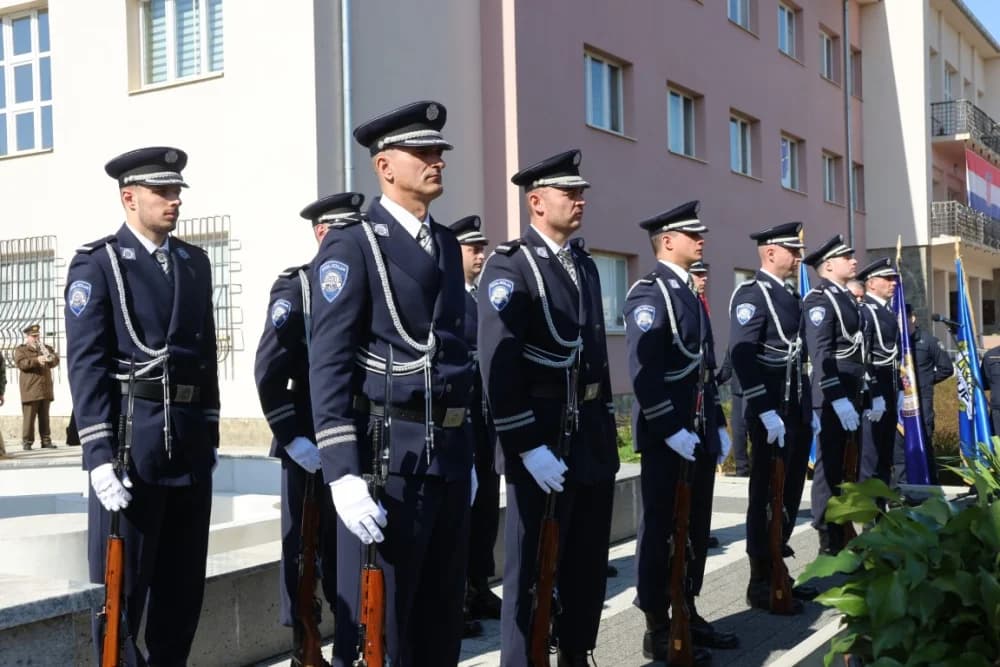 (FOTOGALERIJA) Obilježavajući 33. obljetnicu od početka Domovinskog rata u RH grad Pakrac je bio Hrvatska u malom
