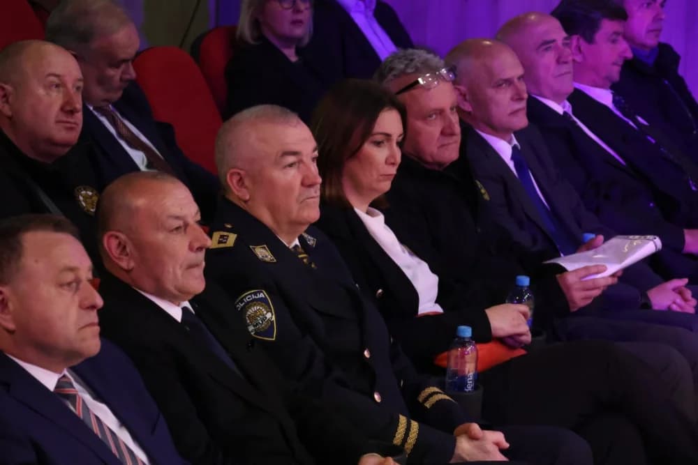 (FOTOGALERIJA) Obilježavajući 33. obljetnicu od početka Domovinskog rata u RH grad Pakrac je bio Hrvatska u malom