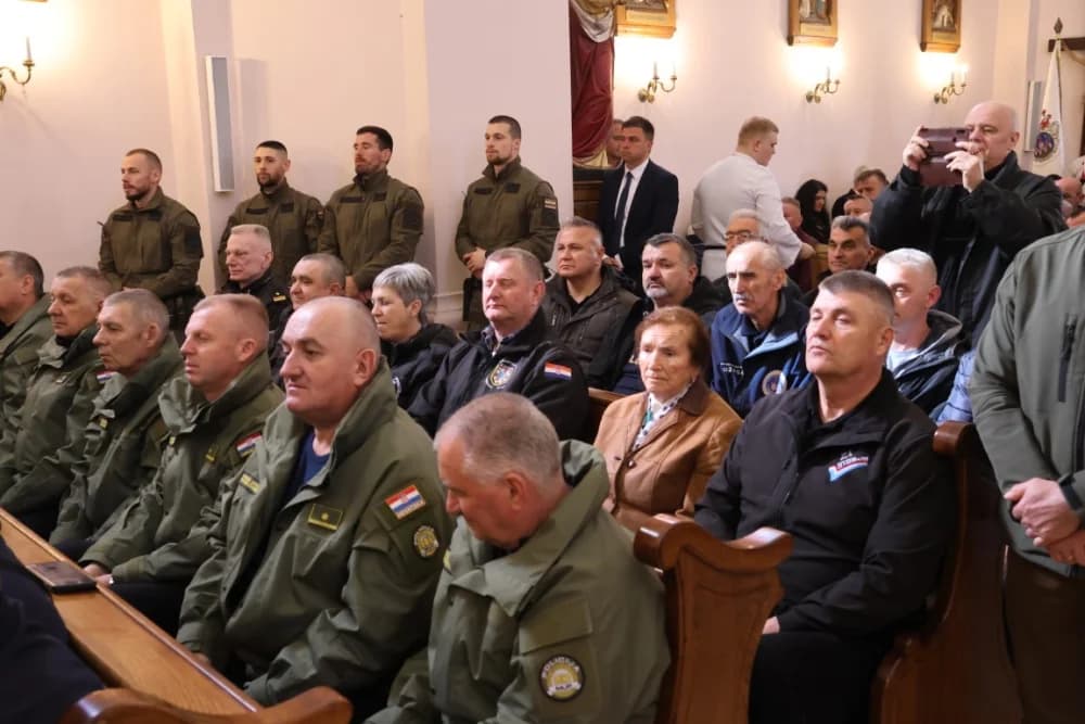 (FOTOGALERIJA) Obilježavajući 33. obljetnicu od početka Domovinskog rata u RH grad Pakrac je bio Hrvatska u malom