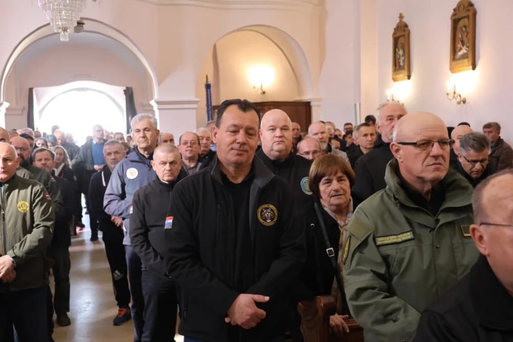 (FOTOGALERIJA) Obilježavajući 33. obljetnicu od početka Domovinskog rata u RH grad Pakrac je bio Hrvatska u malom