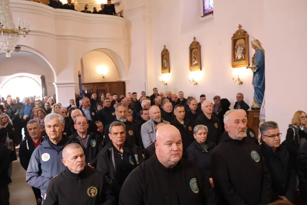 (FOTOGALERIJA) Obilježavajući 33. obljetnicu od početka Domovinskog rata u RH grad Pakrac je bio Hrvatska u malom