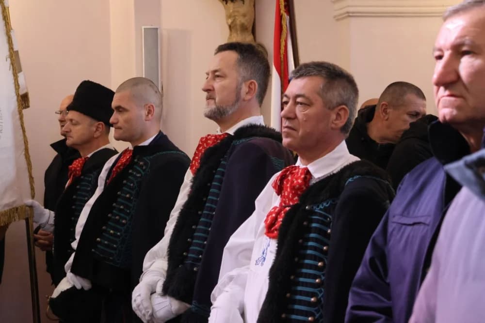 (FOTOGALERIJA) Obilježavajući 33. obljetnicu od početka Domovinskog rata u RH grad Pakrac je bio Hrvatska u malom
