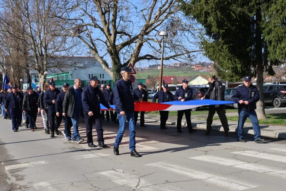 (FOTOGALERIJA) Obilježavajući 33. obljetnicu od početka Domovinskog rata u RH grad Pakrac je bio Hrvatska u malom