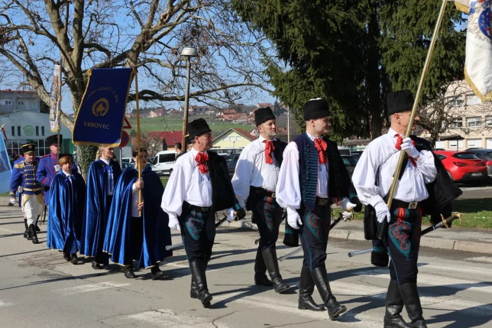 (FOTOGALERIJA) Obilježavajući 33. obljetnicu od početka Domovinskog rata u RH grad Pakrac je bio Hrvatska u malom