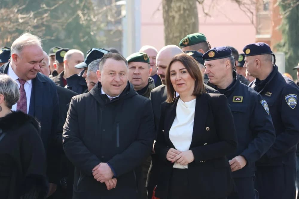 (FOTOGALERIJA) Obilježavajući 33. obljetnicu od početka Domovinskog rata u RH grad Pakrac je bio Hrvatska u malom