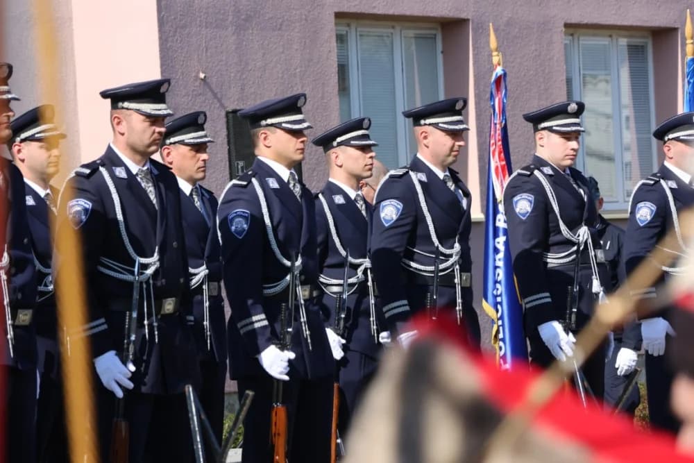 (FOTOGALERIJA) Obilježavajući 33. obljetnicu od početka Domovinskog rata u RH grad Pakrac je bio Hrvatska u malom