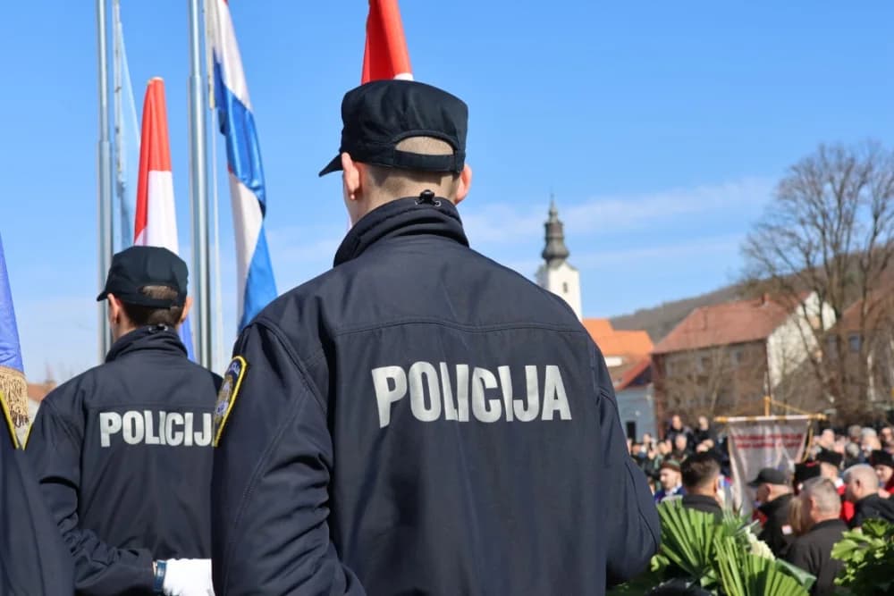 (FOTOGALERIJA) Obilježavajući 33. obljetnicu od početka Domovinskog rata u RH grad Pakrac je bio Hrvatska u malom