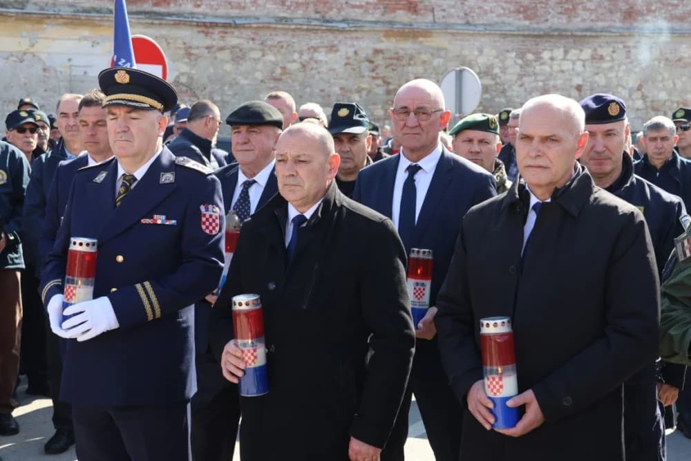 (FOTOGALERIJA) Obilježavajući 33. obljetnicu od početka Domovinskog rata u RH grad Pakrac je bio Hrvatska u malom