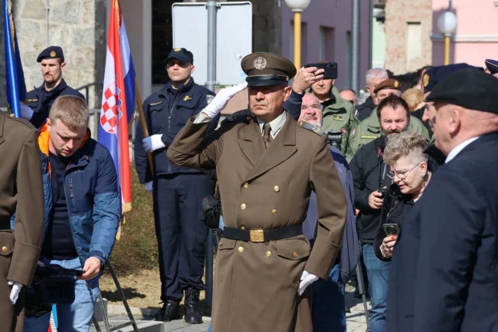 (FOTOGALERIJA) Obilježavajući 33. obljetnicu od početka Domovinskog rata u RH grad Pakrac je bio Hrvatska u malom