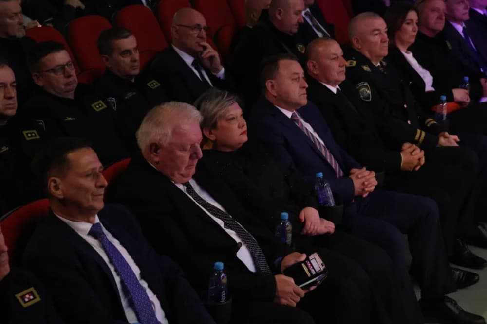 (FOTOGALERIJA) Obilježavajući 33. obljetnicu od početka Domovinskog rata u RH grad Pakrac je bio Hrvatska u malom