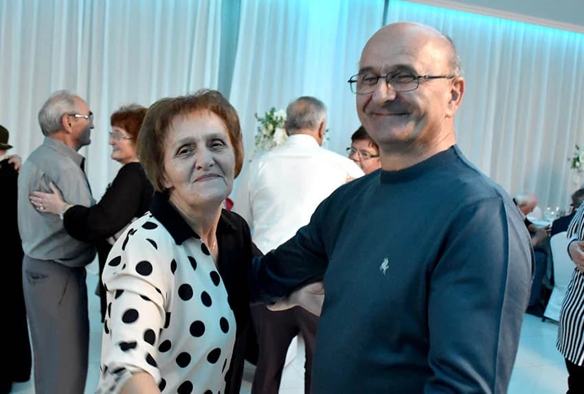 Uz pjesmu i ples do iza ponoći