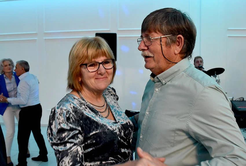 Uz pjesmu i ples do iza ponoći