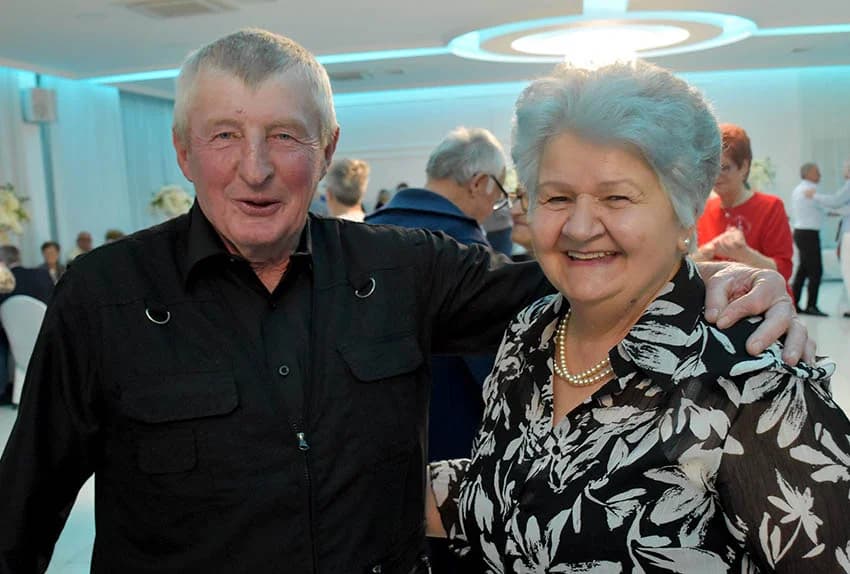 Uz pjesmu i ples do iza ponoći