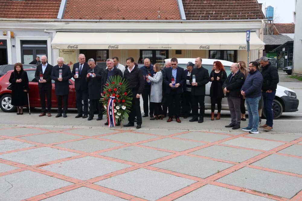 /FOTO/ Obilježavanje 34. obljetnice osnutka HDZ-a na području Požeško- slavonske županije