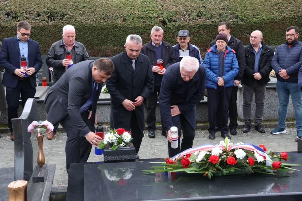 /FOTO/ Obilježavanje 34. obljetnice osnutka HDZ-a na području Požeško- slavonske županije