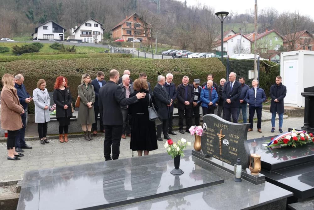 /FOTO/ Obilježavanje 34. obljetnice osnutka HDZ-a na području Požeško- slavonske županije