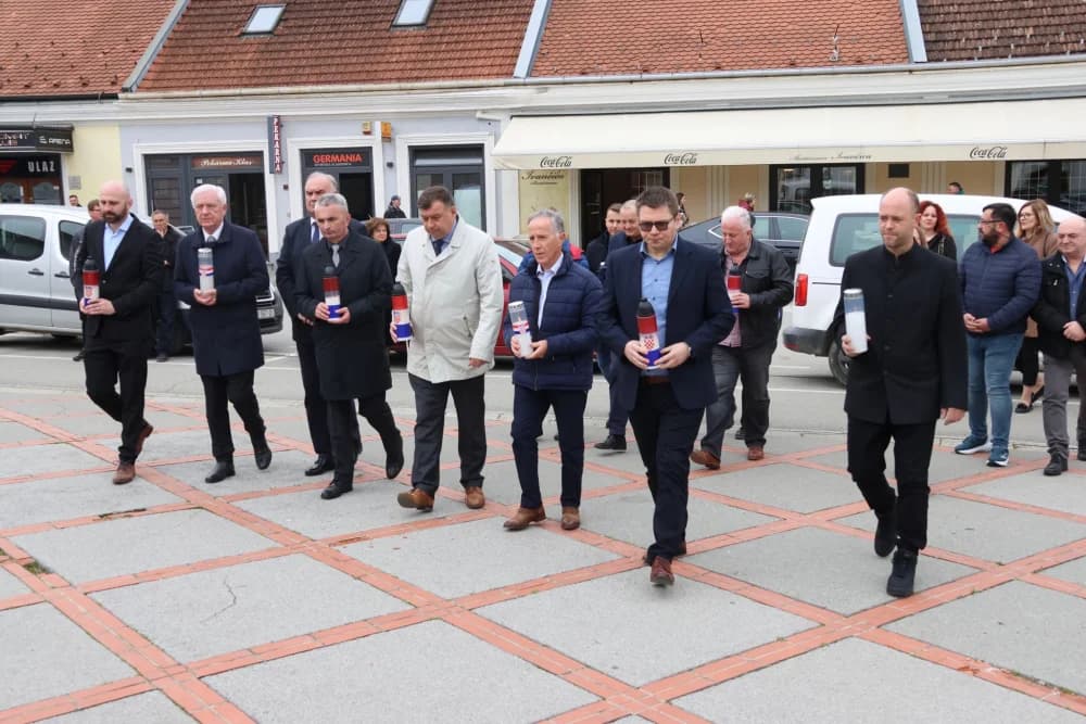 /FOTO/ Obilježavanje 34. obljetnice osnutka HDZ-a na području Požeško- slavonske županije