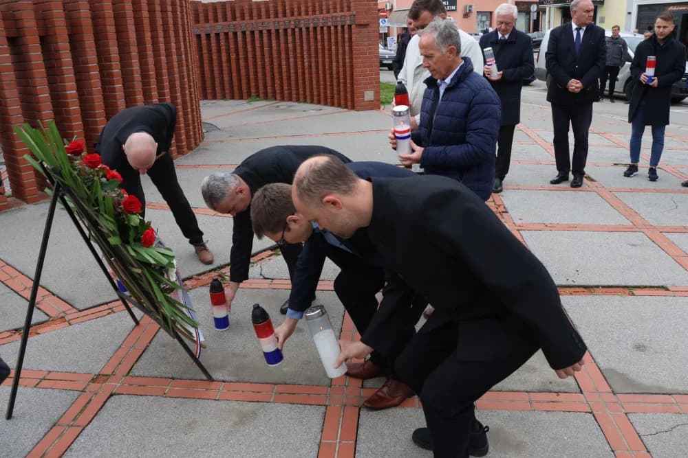 /FOTO/ Obilježavanje 34. obljetnice osnutka HDZ-a na području Požeško- slavonske županije