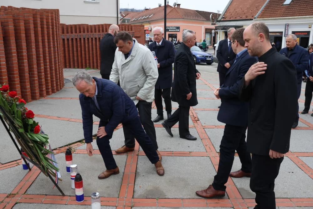 /FOTO/ Obilježavanje 34. obljetnice osnutka HDZ-a na području Požeško- slavonske županije