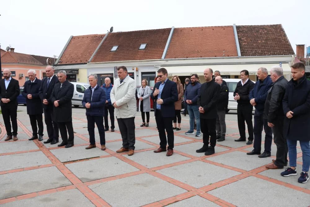 /FOTO/ Obilježavanje 34. obljetnice osnutka HDZ-a na području Požeško- slavonske županije
