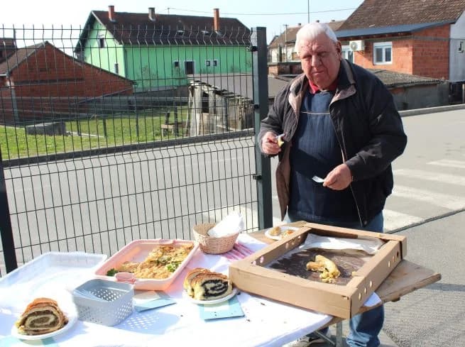 GRADSKA TRŽNICA U PLETERNICI Najbolja pita Sandija Liščevića iz Sulkovaca, ocjenom posjetitelja pobjednica Anđa Bošnjak iz Srednjeg Sela