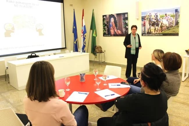 UZ MEĐUNARODNI DAN ŽENA:  U Pleternici održano predavanje „Kako se zauzeti za sebe“