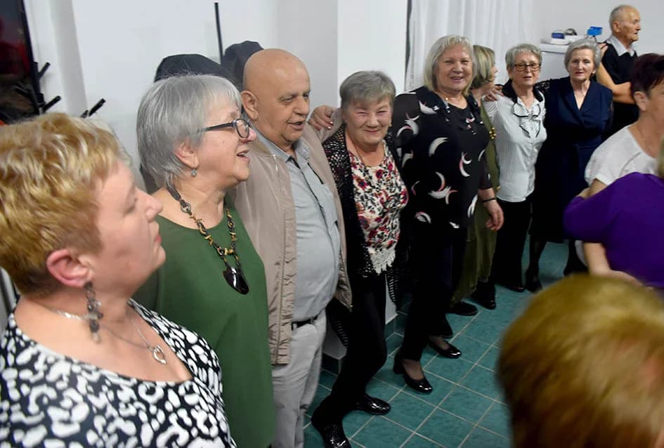 PROSLAVLJEN DAN ŽENA U MATICI UMIROVLJENIKA VELIKA: Cvijet za svaku posjetiteljicu