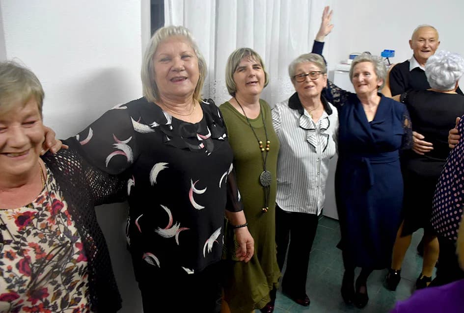 PROSLAVLJEN DAN ŽENA U MATICI UMIROVLJENIKA VELIKA: Cvijet za svaku posjetiteljicu