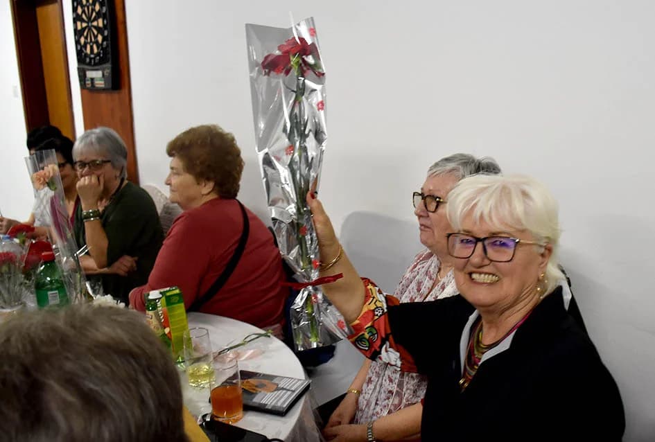 PROSLAVLJEN DAN ŽENA U MATICI UMIROVLJENIKA VELIKA: Cvijet za svaku posjetiteljicu