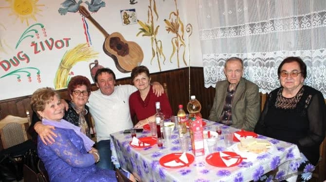 Uz roštilj, pjesmu i ples proslavili Dan žena