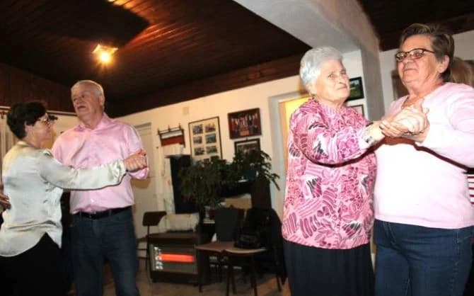 Uz roštilj, pjesmu i ples proslavili Dan žena