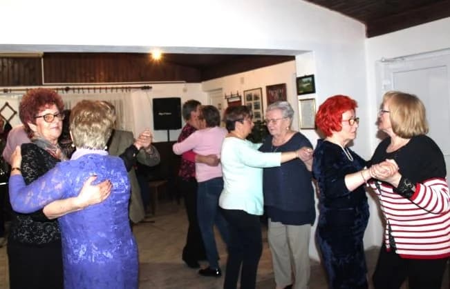 Uz roštilj, pjesmu i ples proslavili Dan žena