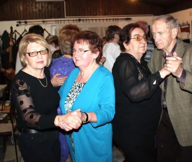 Uz roštilj, pjesmu i ples proslavili Dan žena