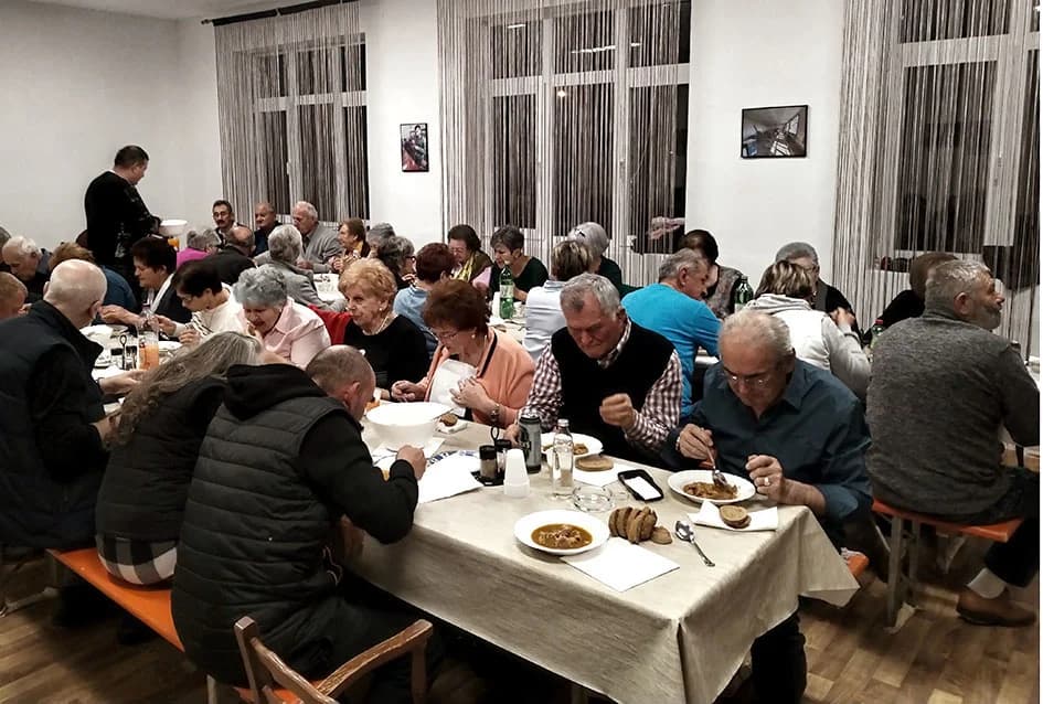 MANJINSKA PROSLAVA. Mještani Laza i okolnih sela na Požeškoj gori zajedno slavili Dan žena