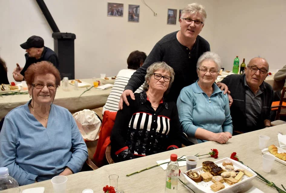 MANJINSKA PROSLAVA. Mještani Laza i okolnih sela na Požeškoj gori zajedno slavili Dan žena