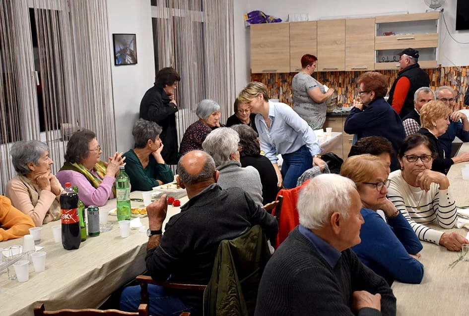 MANJINSKA PROSLAVA. Mještani Laza i okolnih sela na Požeškoj gori zajedno slavili Dan žena